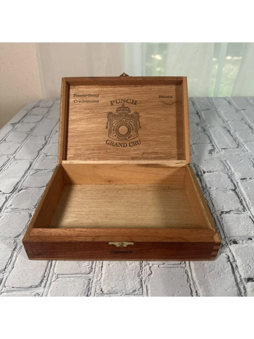Empty Wooden Cigar Box Punch Grand Cru Robustos 9” x 6 1/4” x 2 1/4”